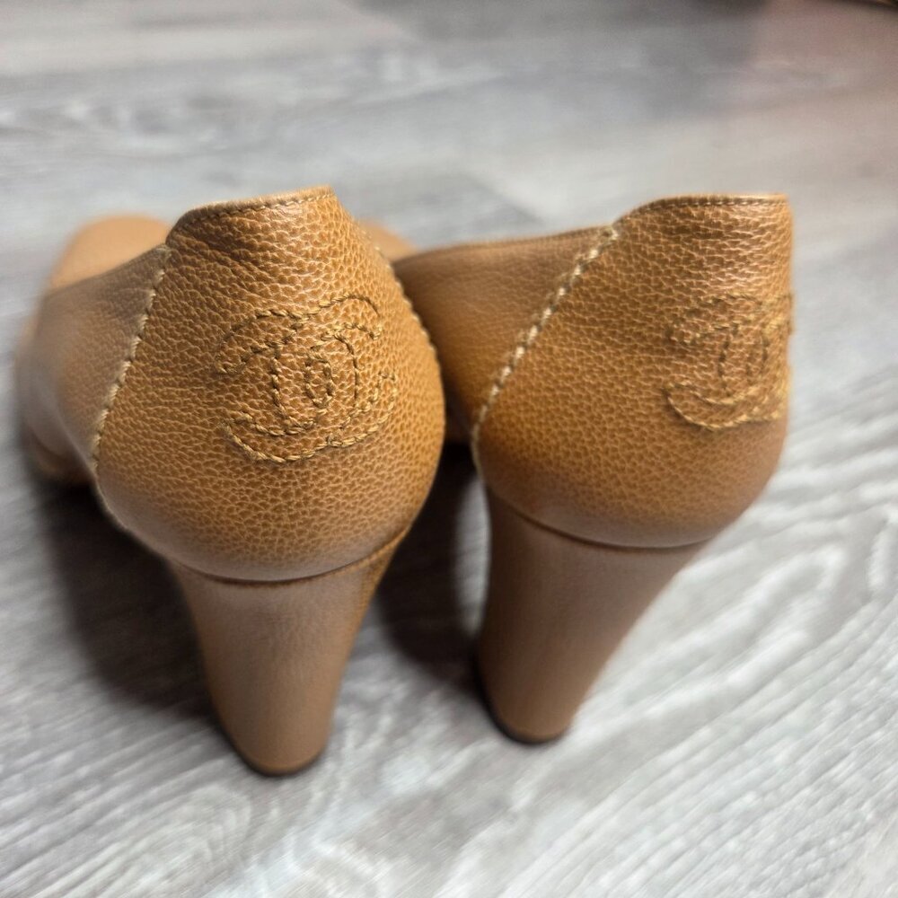 Vintage 90s - Women's Chanel Brown Caviar Leather Platform Pumps CC Logo 37.5 EU - Picture 7 of 13
